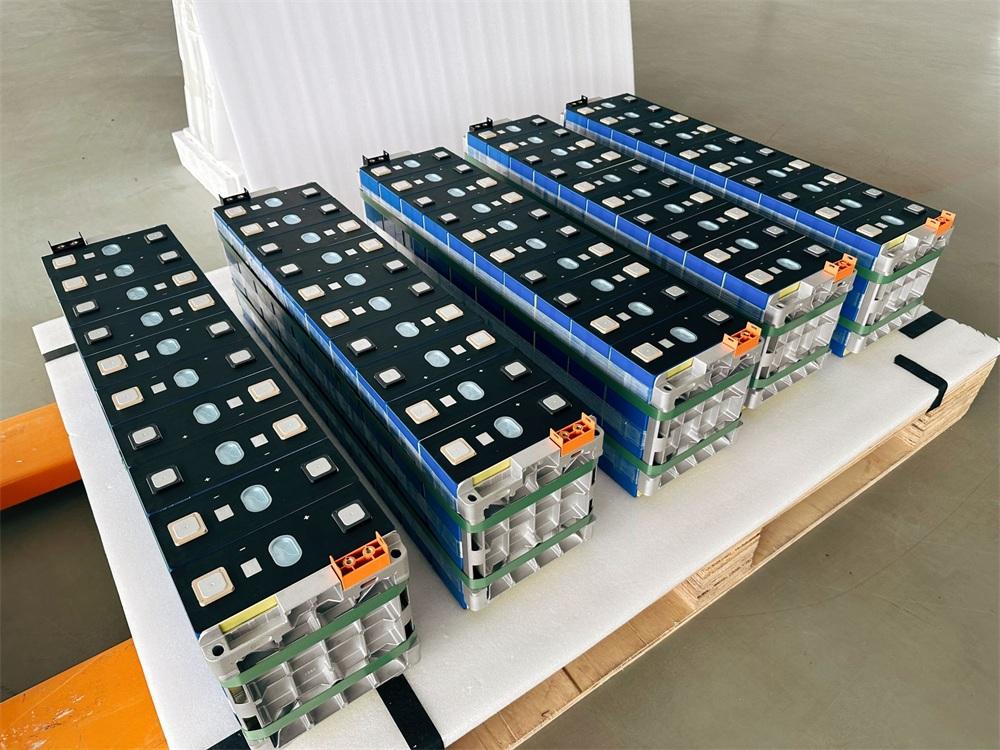 磷酸铁锂电池 vs 锂聚合物电池：区别、优势与应用全面解析